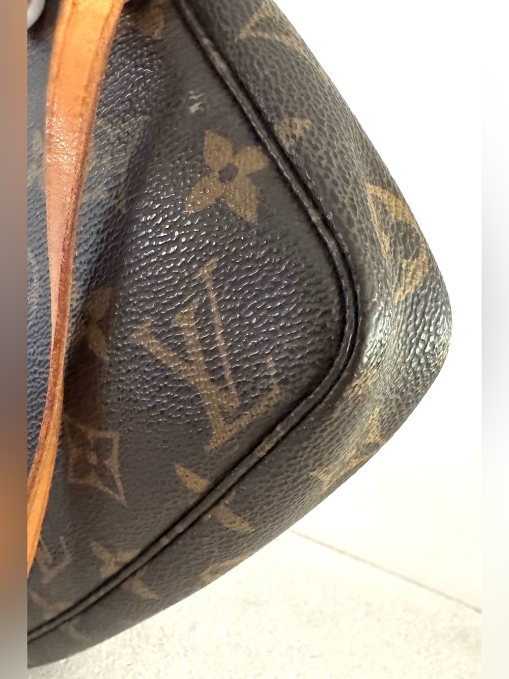 LOUIS VUITTON Pochette Accessoires Monogram Vintage AR1021 France + Shopping Bag - Picture 5 of 11